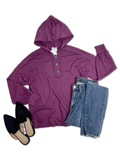 Royalty Hacci - Hooded Pullover